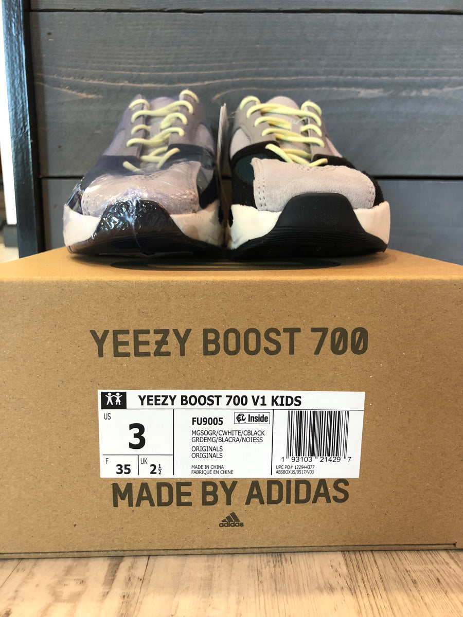 Yeezy 700 V1 Kids