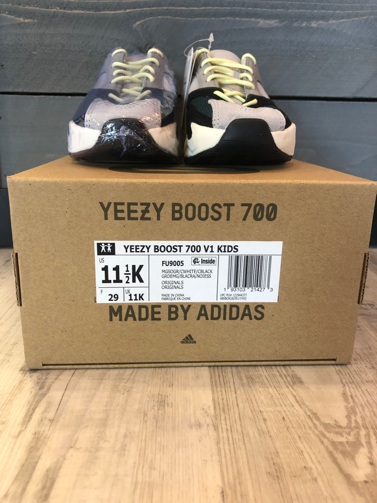 Yeezy 700 wave runner box on sale